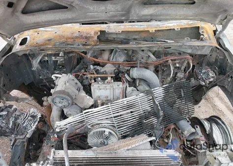 2001 Ford F-350 Lariat/Xl/Xlt from USA, damaged, VIN 1FTSW31F51ED64351